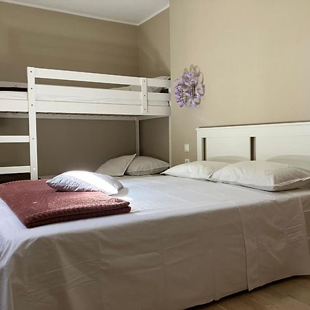 Rooms 22 - Beachfront Primošten Esterno foto