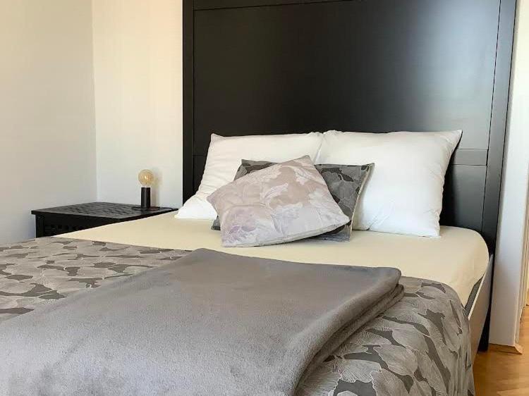 Rooms 22 - Beachfront Primošten Esterno foto