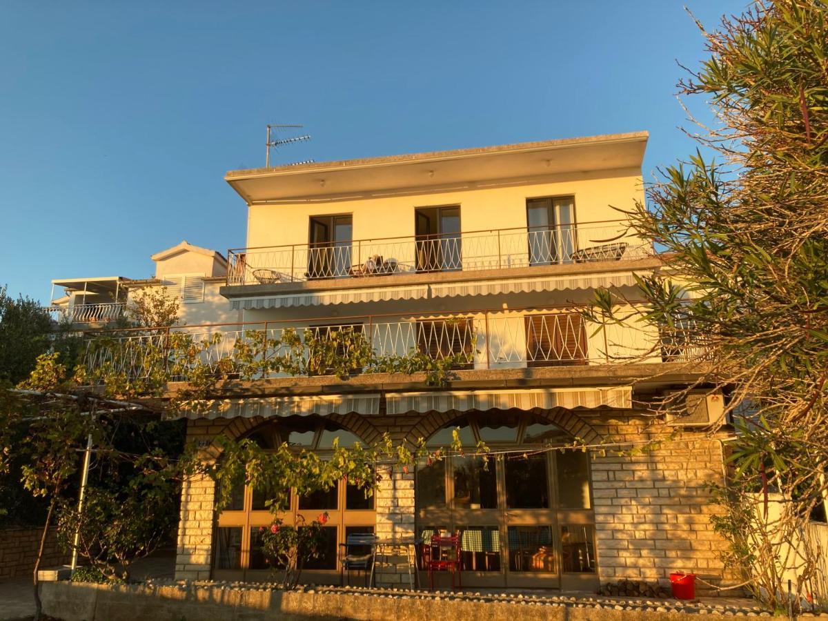Rooms 22 - Beachfront Primošten Esterno foto